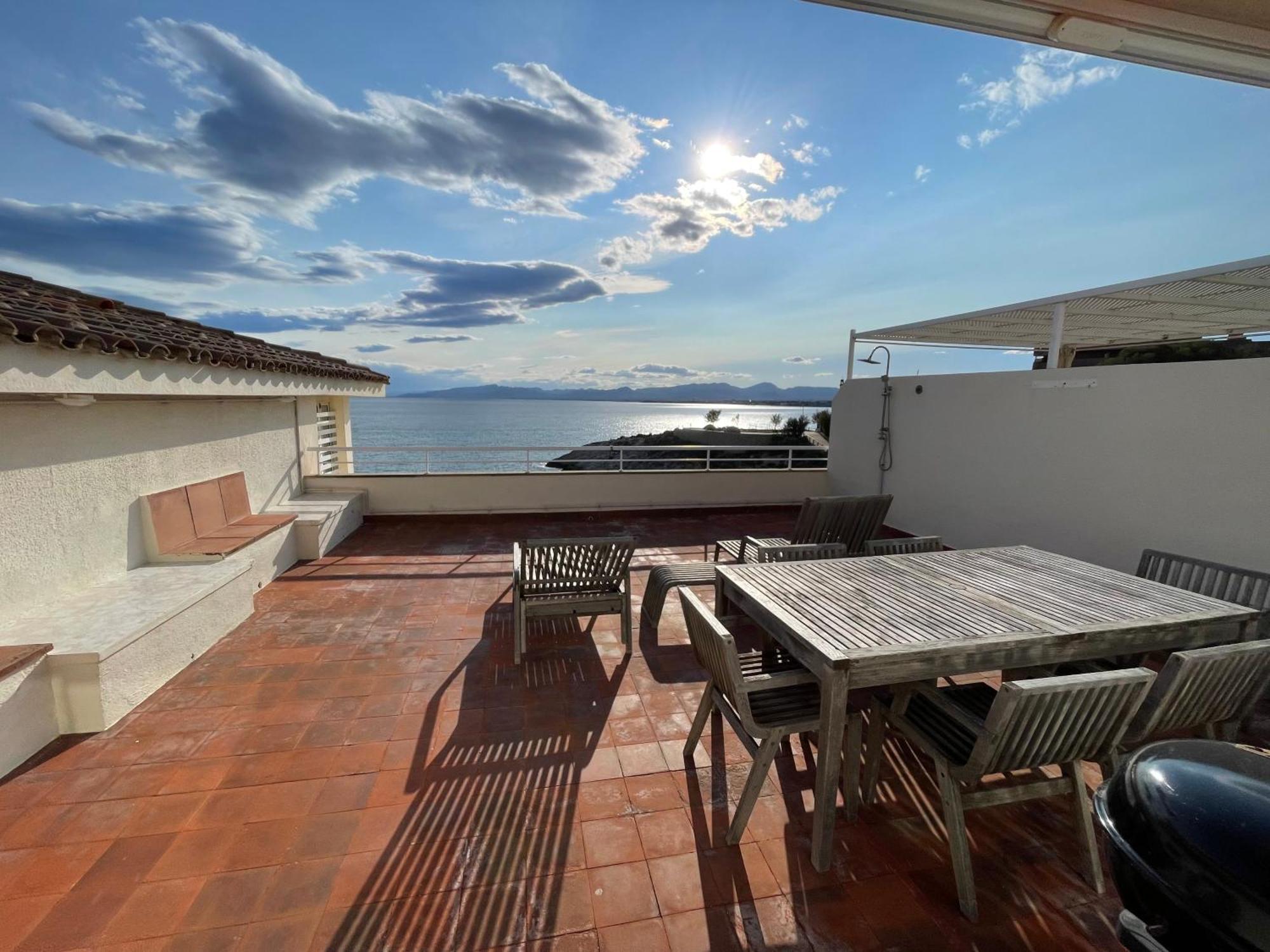 Apartamento Rits Beachfront Салоу Экстерьер фото